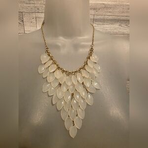 Elegant Gold and Cream Necklace